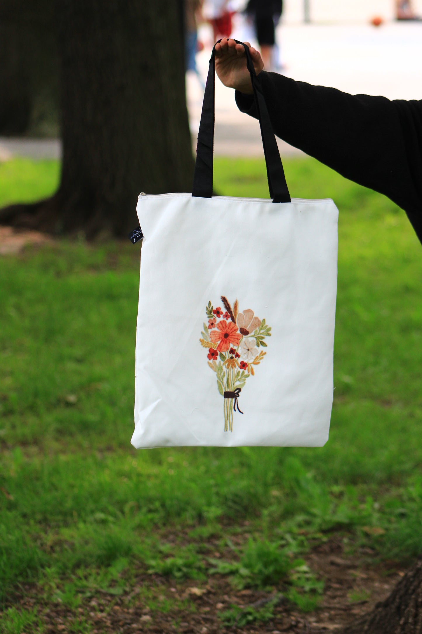 Tote bag